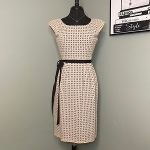 Calvin Klein Cream & Black w/ Eyelets & Black Tie Belt Women’s Dress Size 8